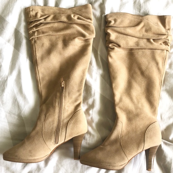 hot in hollywood Shoes - Classic camel suede leather boots!